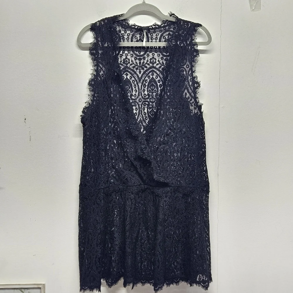 FREE PEOPLE Heart In Two Black Lace V-Neck Sleeveless Dress Size Large